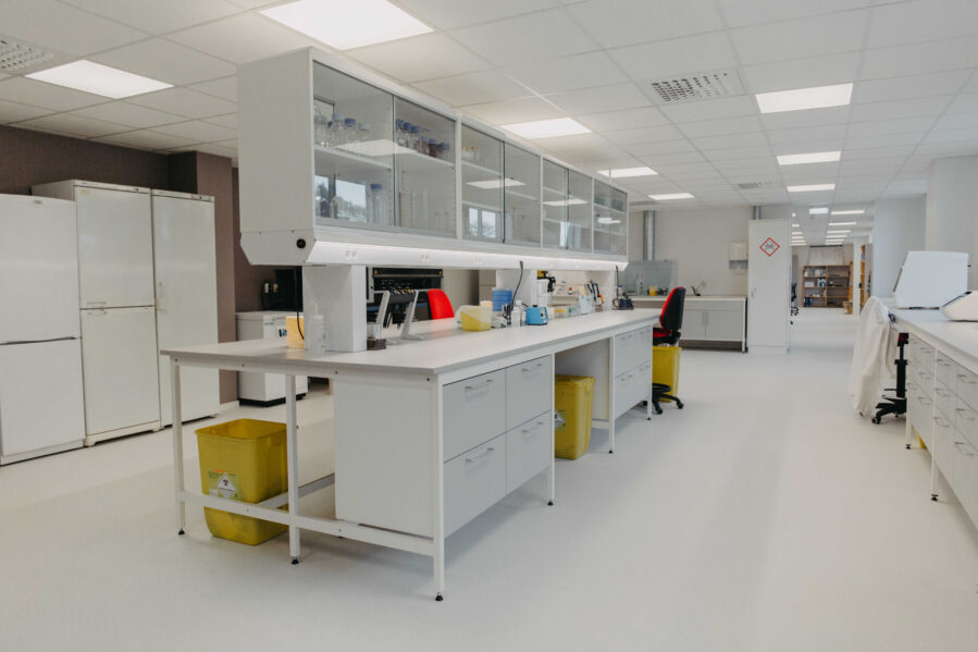 System A laboratorie-innredning