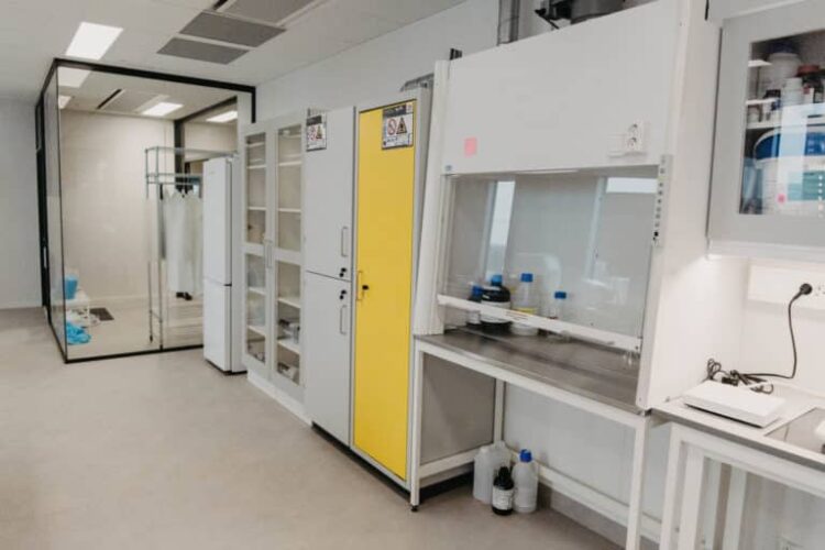 Avtrekkskap og laboratorium